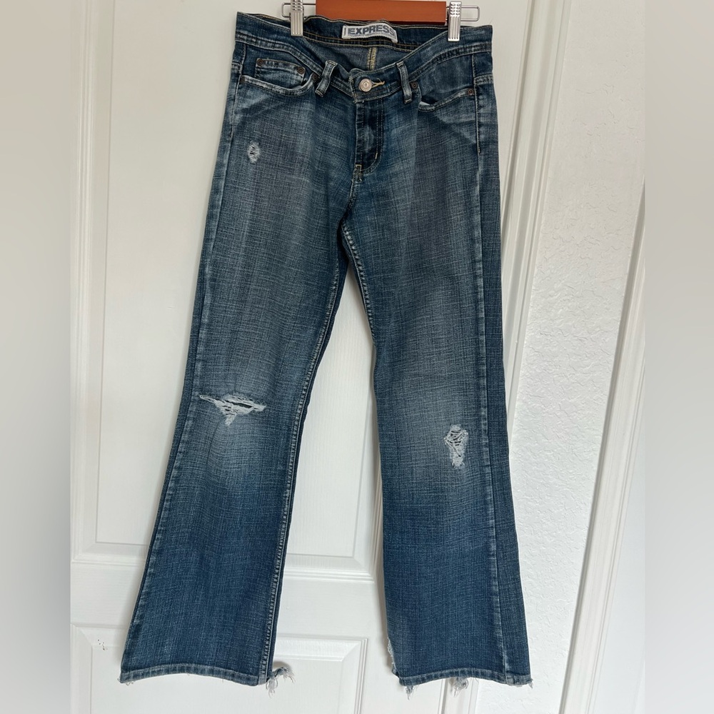 EXPRESS Precision Fit Cetine Low Rise Bootcut Jeans | 6R